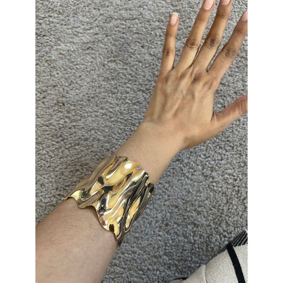 wide gold cuff bracelet chunky bangle arm costume metal statement abstract wavy - Picture 6 of 6